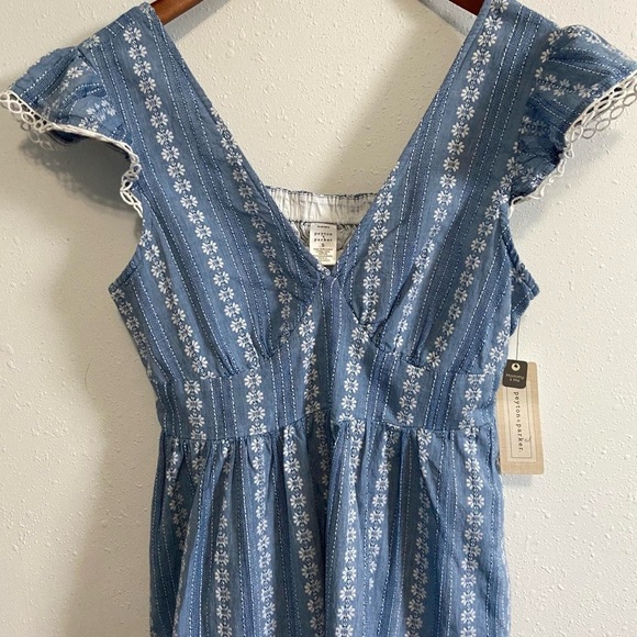 NWT Peyton & Parker Womens Short
Sleeve Flutter Sleeve A-Line Dress - Picture 3 of 6